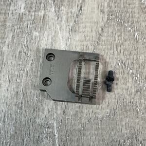 Singer 206K Sewing Machine Part(s) (1952) - 188928 Feed Dog